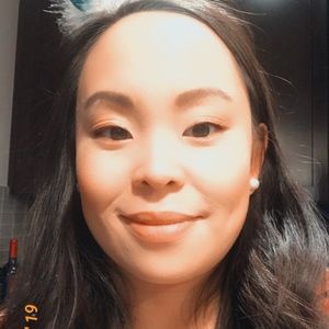 Meet your Posher, Elaine